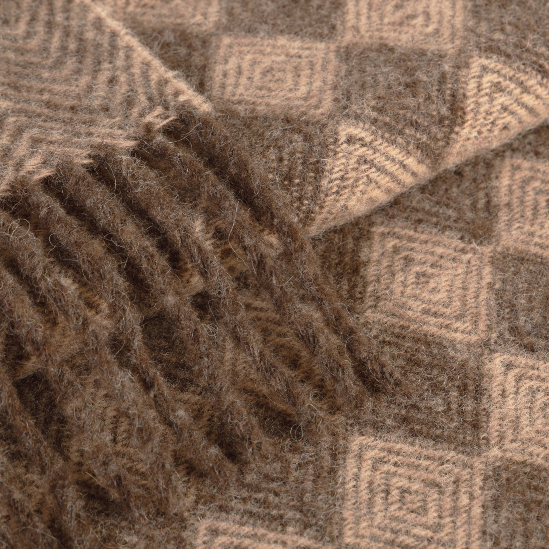 Plaid van zuivere scheerwol met ruitenpatroon · 2